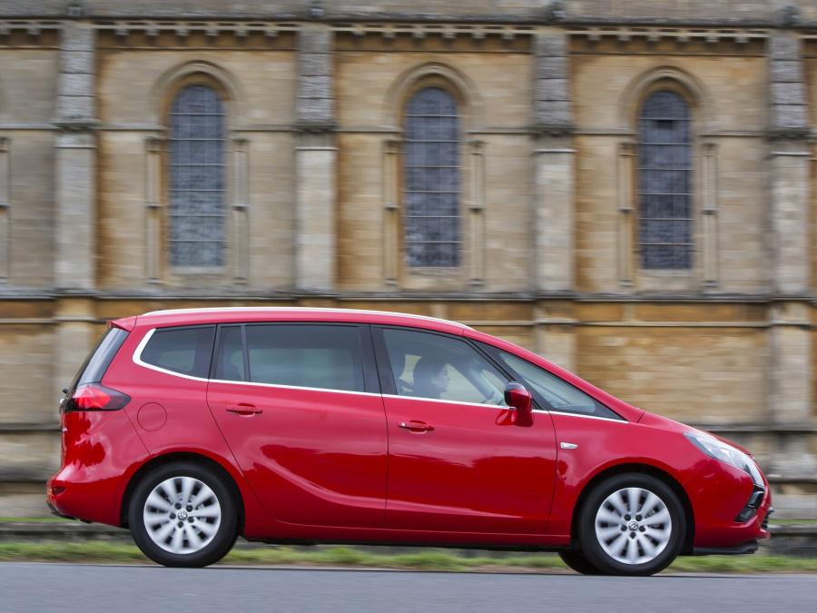  Vauxhall Zafira Tourer ecoFLEX 2011 года  (фото 10 из 16)